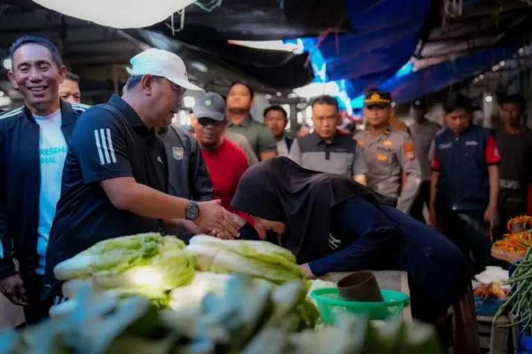 Pj. Gubernur Sulbar Dorong Pengendalian Harga Pangan di Pasangkayu