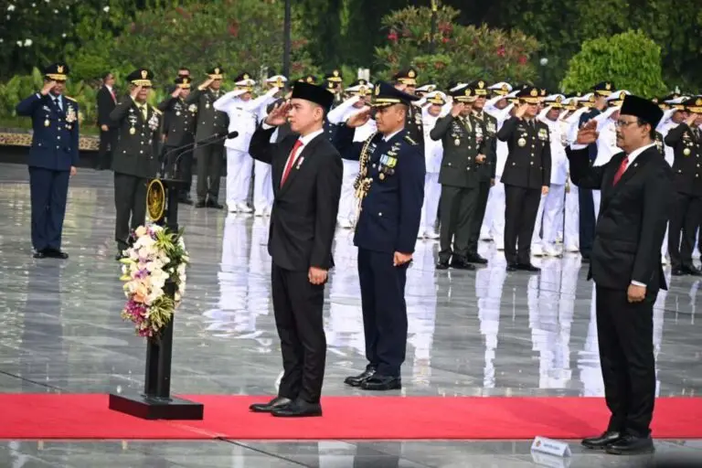 Wapres Gibran Raka Buming Raka Pimpin peringatan Hari Pahlawan 2024