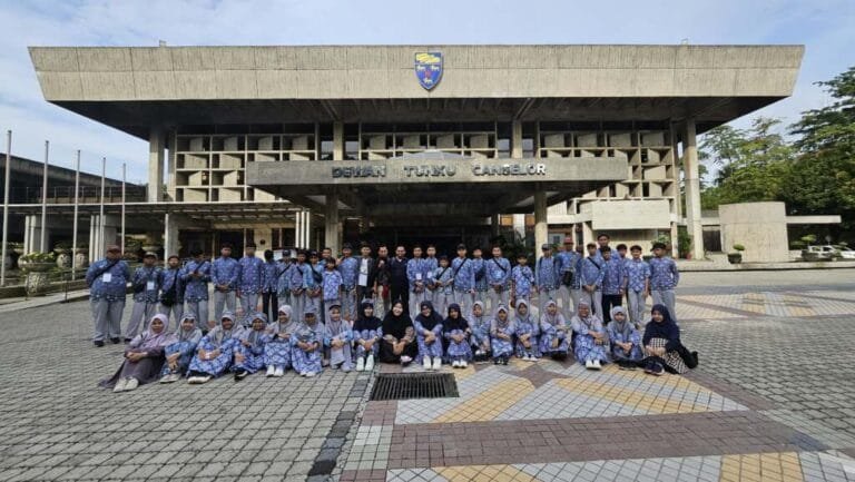 SMPIT Darul Fikri Makassar Gelar Leader Trip Internasional ke Singapura dan Malaysia