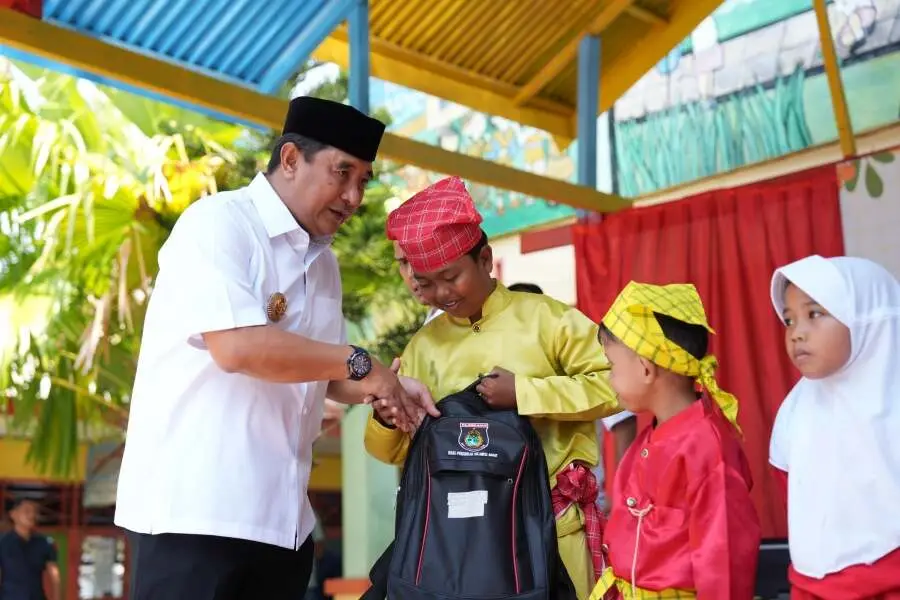 Presiden Prabowo Tekankan Pembagian Seragam Sekolah dan Makanan Bergizi, Pemprov Sulbar Telah Jalankan Program Serupa