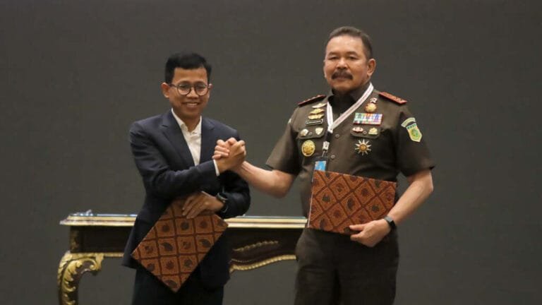 Jaksa Agung dan Komisi Kejaksaan Agung