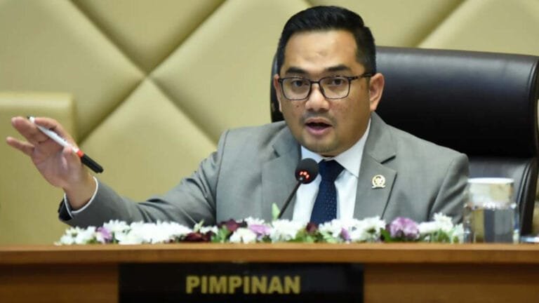 rifqinizamy karsayuda komisi II